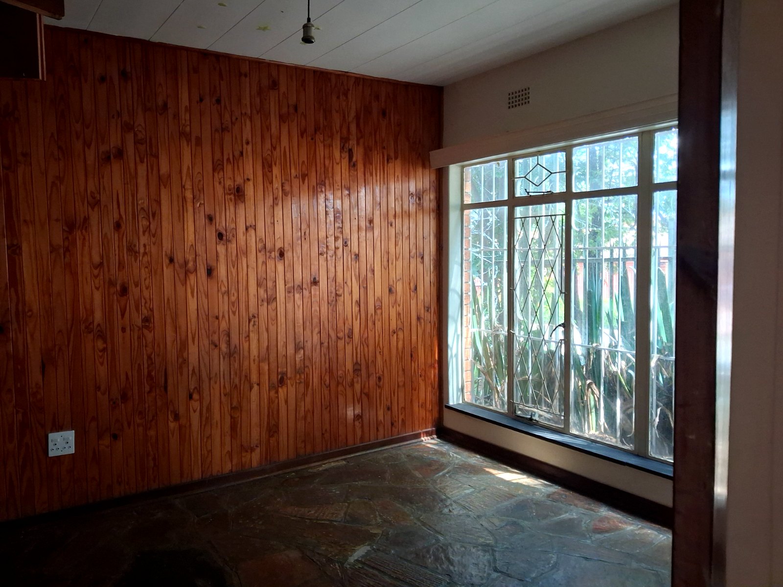 Big Room Windsor East Randburg — photo 2 of 3